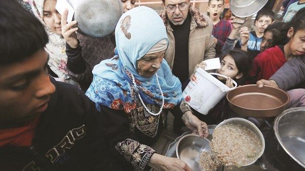 «أوتشا»: عدم وصول الغذاء والماء والمساعدات إلى غزة يفاقم الوضع الكارثي