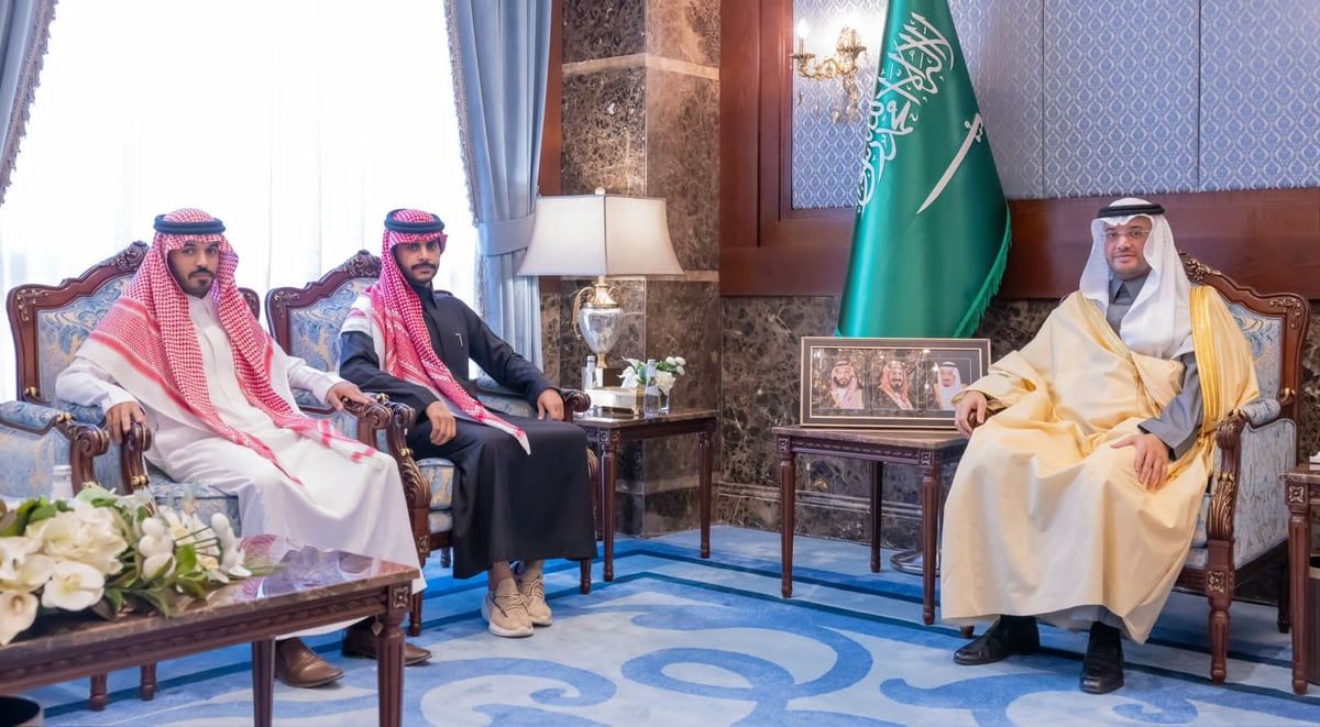 سمو محافظ الأحساء يكرّم مواطنًا تبرع بجزء من كبده لأحد المرضى