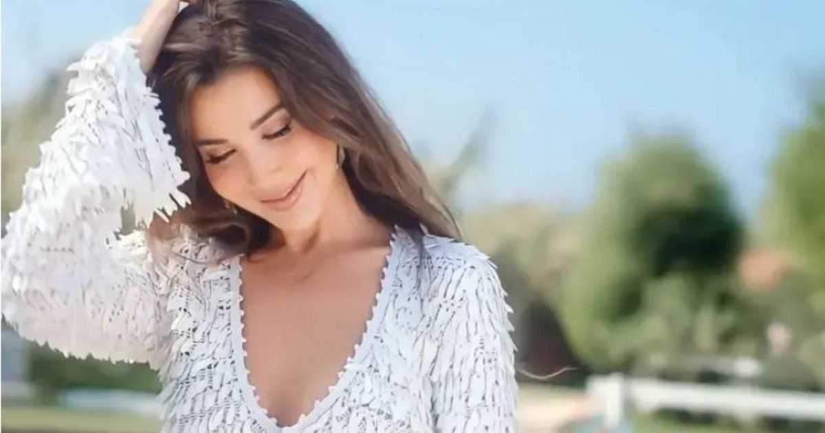 نانسي عجرم تختار إطلالة لامعة.. وهذا سعر الفستان