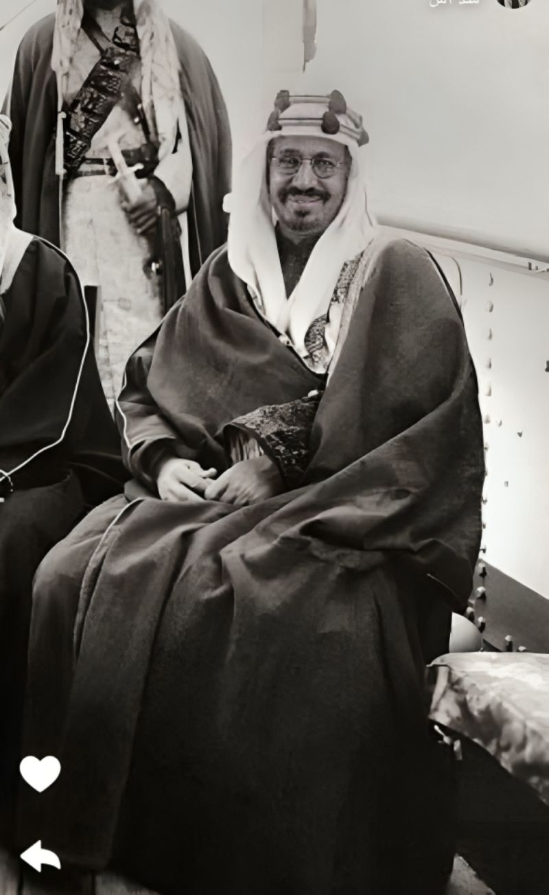 تراند اليوم : شاهد: صورة نادرة للملك عبدالعزيز في الخمسينات من عمره .. والكشف عن تاريخها ومناسبتها