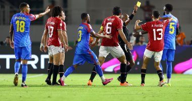 طرد محمد حمدى مدافع منتخب مصر أمام الكونغو