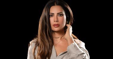 بين السطور الحلقة 2.. صبا مبارك تطلب مهلة لاستضافة بطل الرماية مقابل حماية برنامجها