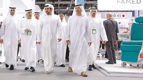 مكتوم بن محمد بن راشد يفتتح فعاليات «آراب هيلث 2024»