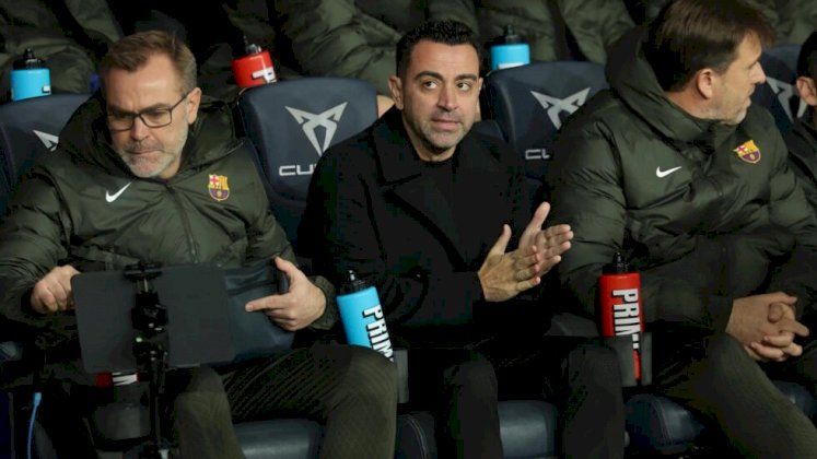 بطولة إسبانيا: لابورتا وافق على استقالة تشافي بسبب مكانته "الأسطورية"