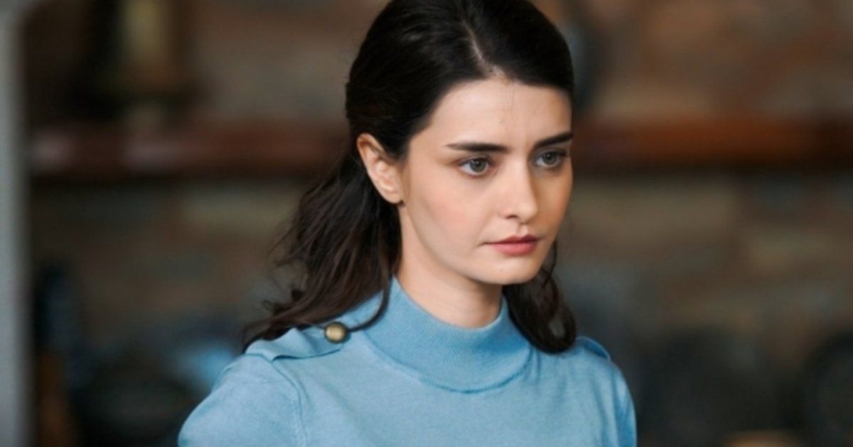 بطلة "إبنة السفير" تعلن زواجها من موسيقي إيطالي .. وتختار أبسط فستان لزفافها - بالصورة