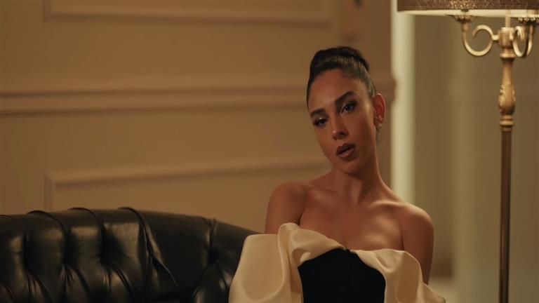 سلمى أبو ضيف إعلامية تشعر بالغيرة من نجاح صبا مبارك في "بين السطور"