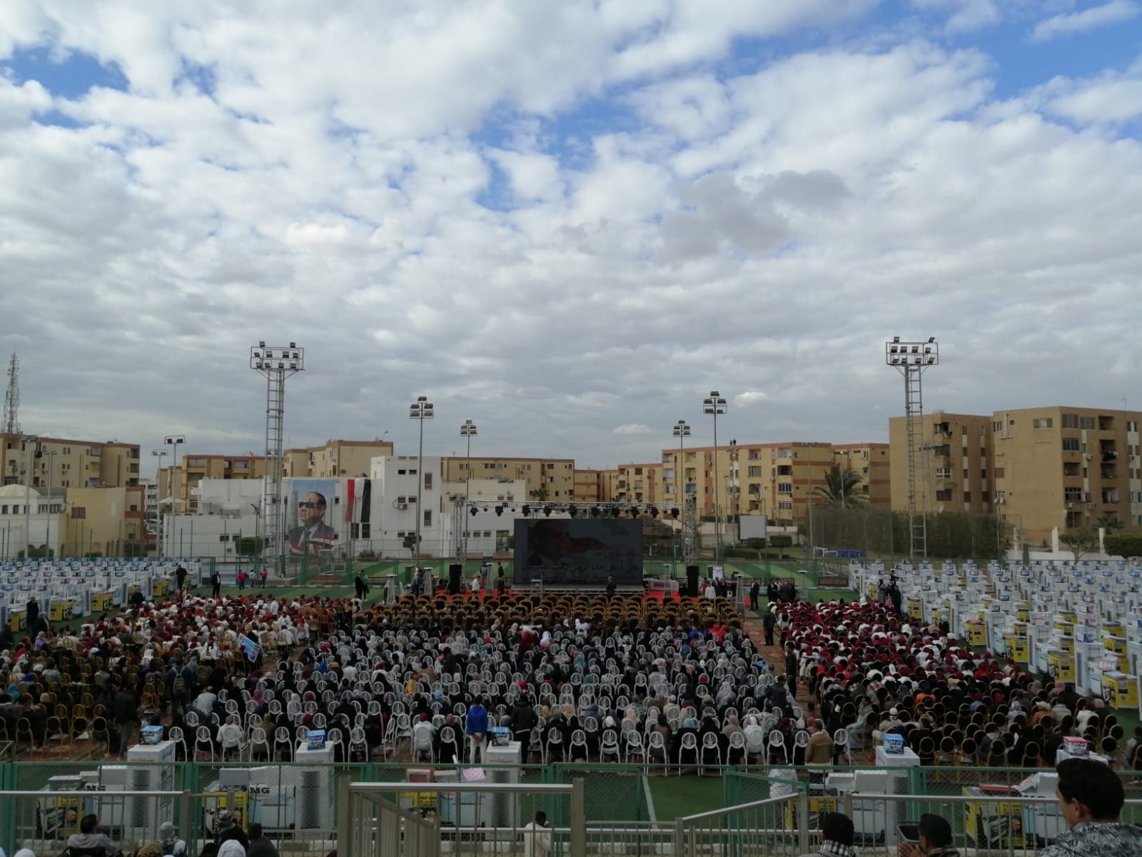 محافظة القاهرة تقيم احتفالية لتجهيز 400 عروسة.. صور