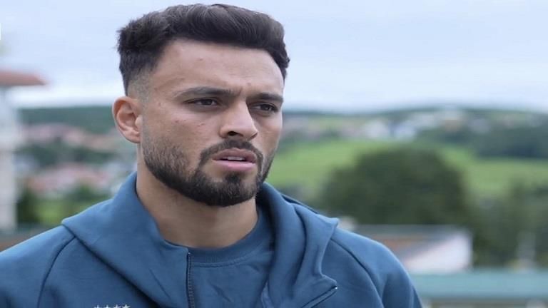 المصري يعلن ضم صلاح محسن بهذه الطريقة