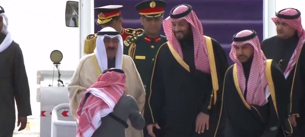 أمير الكويت يصل السعودية في أول زيارة رسمية منذ توليه الحكم