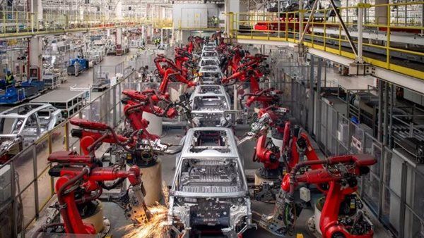 الصين.. نشاط المصانع ينكمش مرة أخرى في يناير