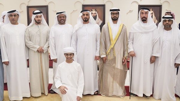 سيف بن زايد يحضر أفراح الرميثي والقبيسي