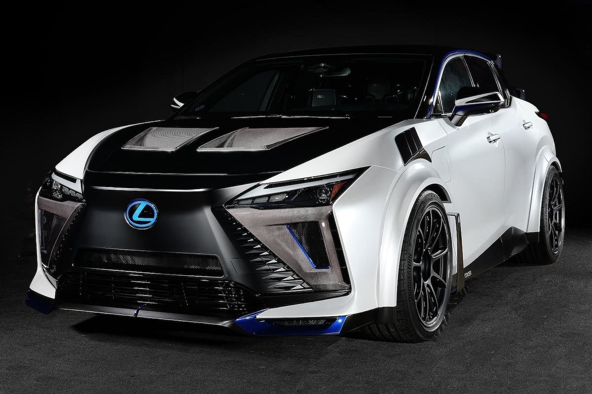 الوحش الياباني الجديد سيارة لكزس RZ 2024 قريبًا في الأسواق العربية