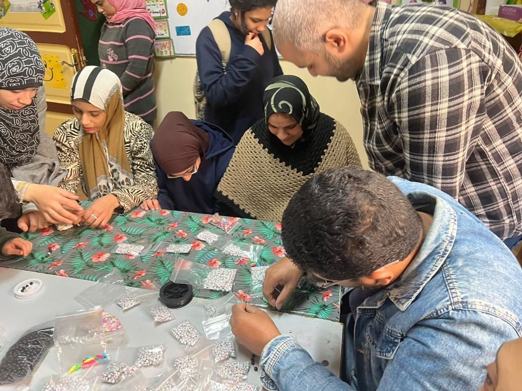 طب أسنان جامعة القاهرة تزور مدرسة التربية الفكرية لذوى الهمم