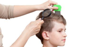 عوامل نفسية ومرضية تسبب تساقط الشعر عند الأطفال