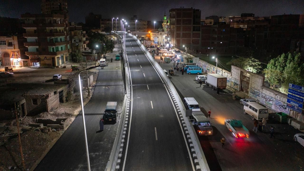 وزير النقل: اليوم بدء التشغيل التجريبى للكوبرى أعلى مزلقان قويسنا