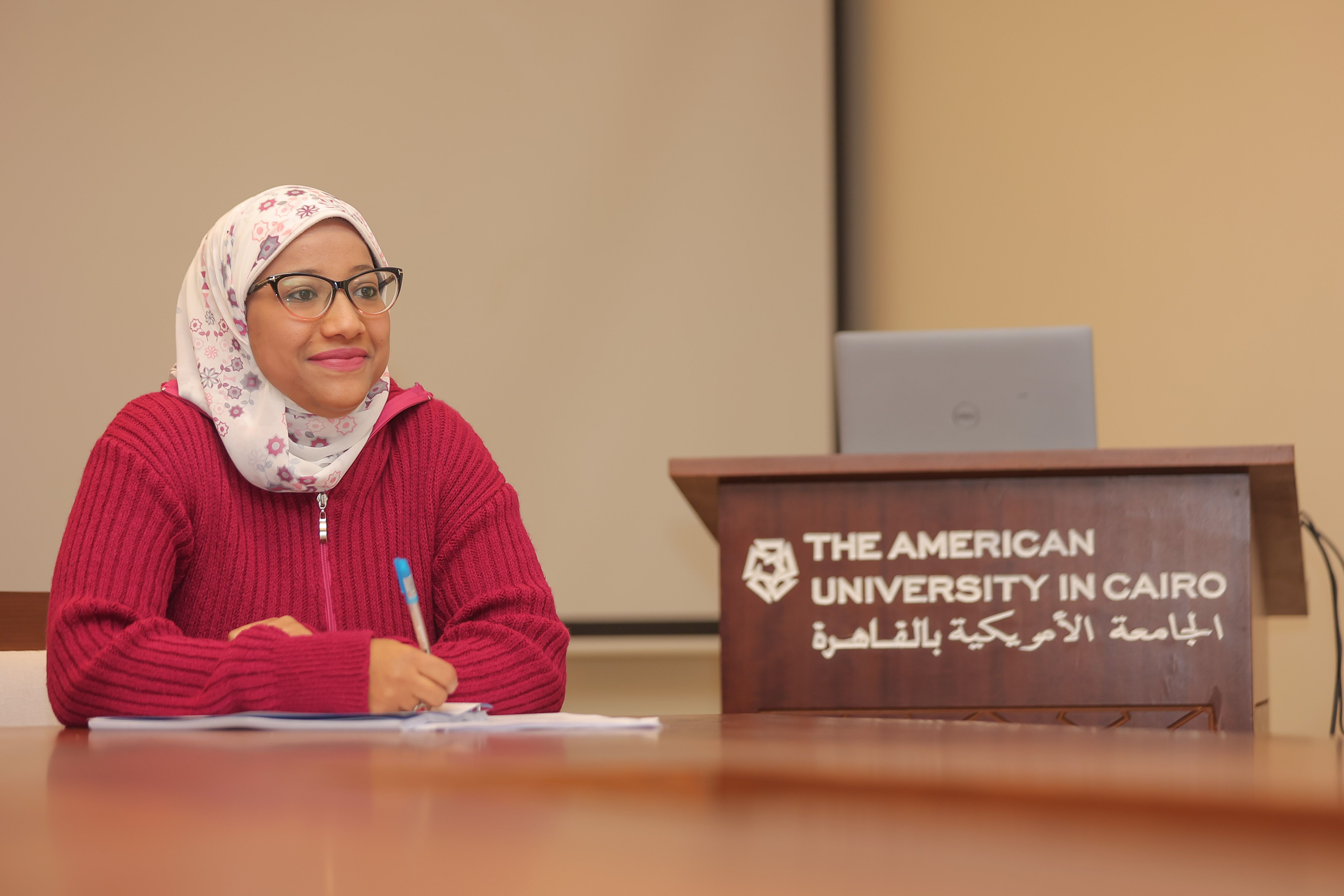 أميرة شحاتة تحصل على الماجستير فى سياسات الإعلام بالجامعة الأمريكية