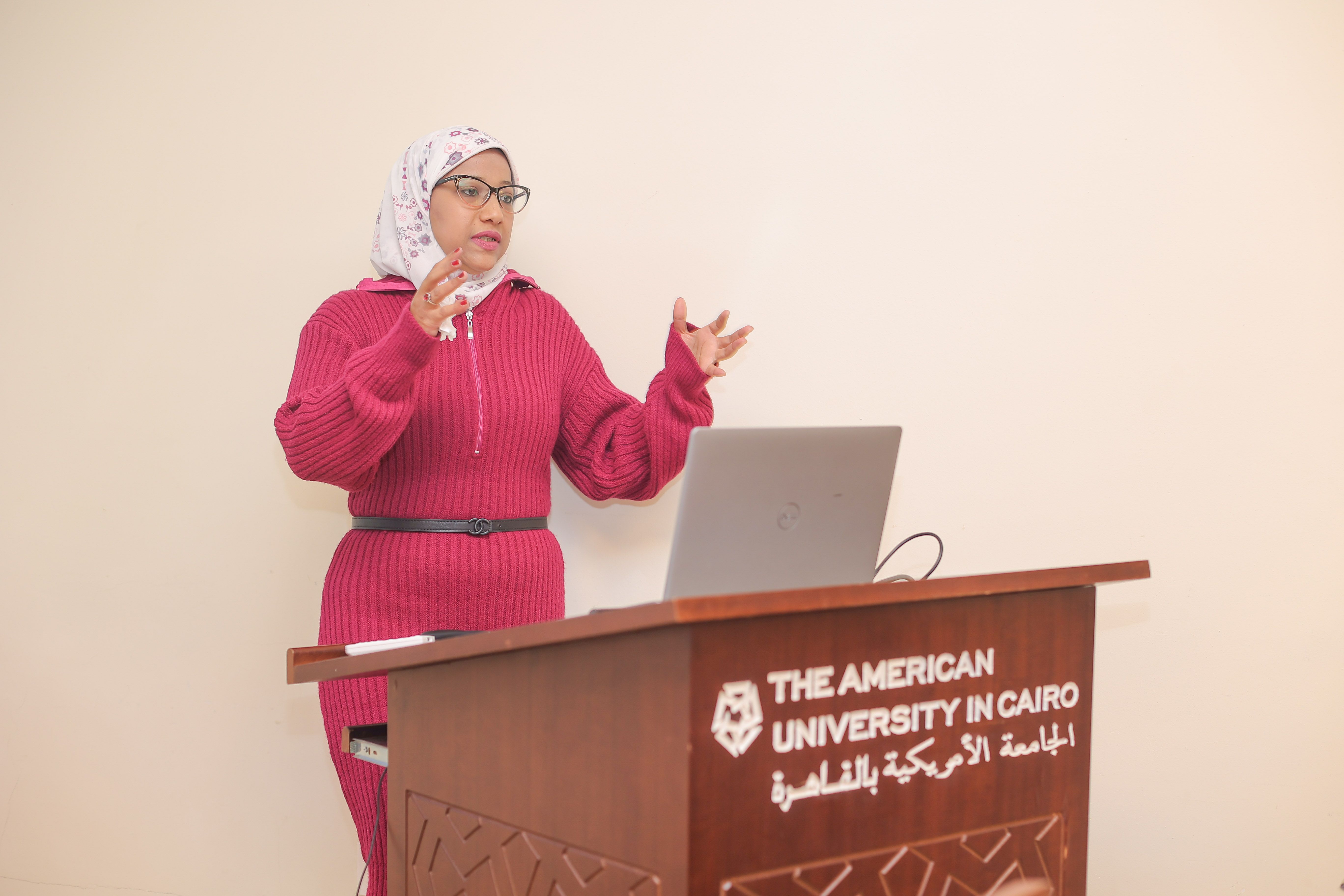 أميرة شحاتة تحصل على الماجستير فى سياسات الإعلام بالجامعة الأمريكية