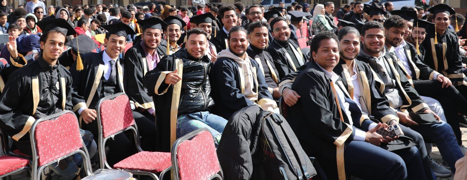 وزير التعليم وسفير إيطاليا يشهدان حفل تخرج طلاب معهد السالزيان.. صور