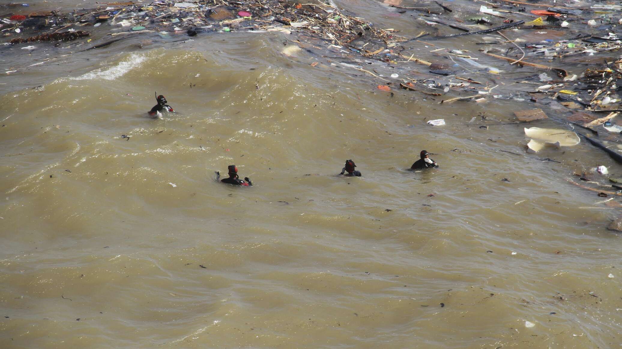 "الوطنية لحقوق الإنسان" في ليبيا تحذر من كارثة بيئية في مدينة زليتن