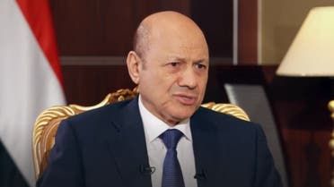 الخليج اليوم .. العليمي يحذر من مخاطر استمرار تدفق أسلحة إيران إلى الحوثيين