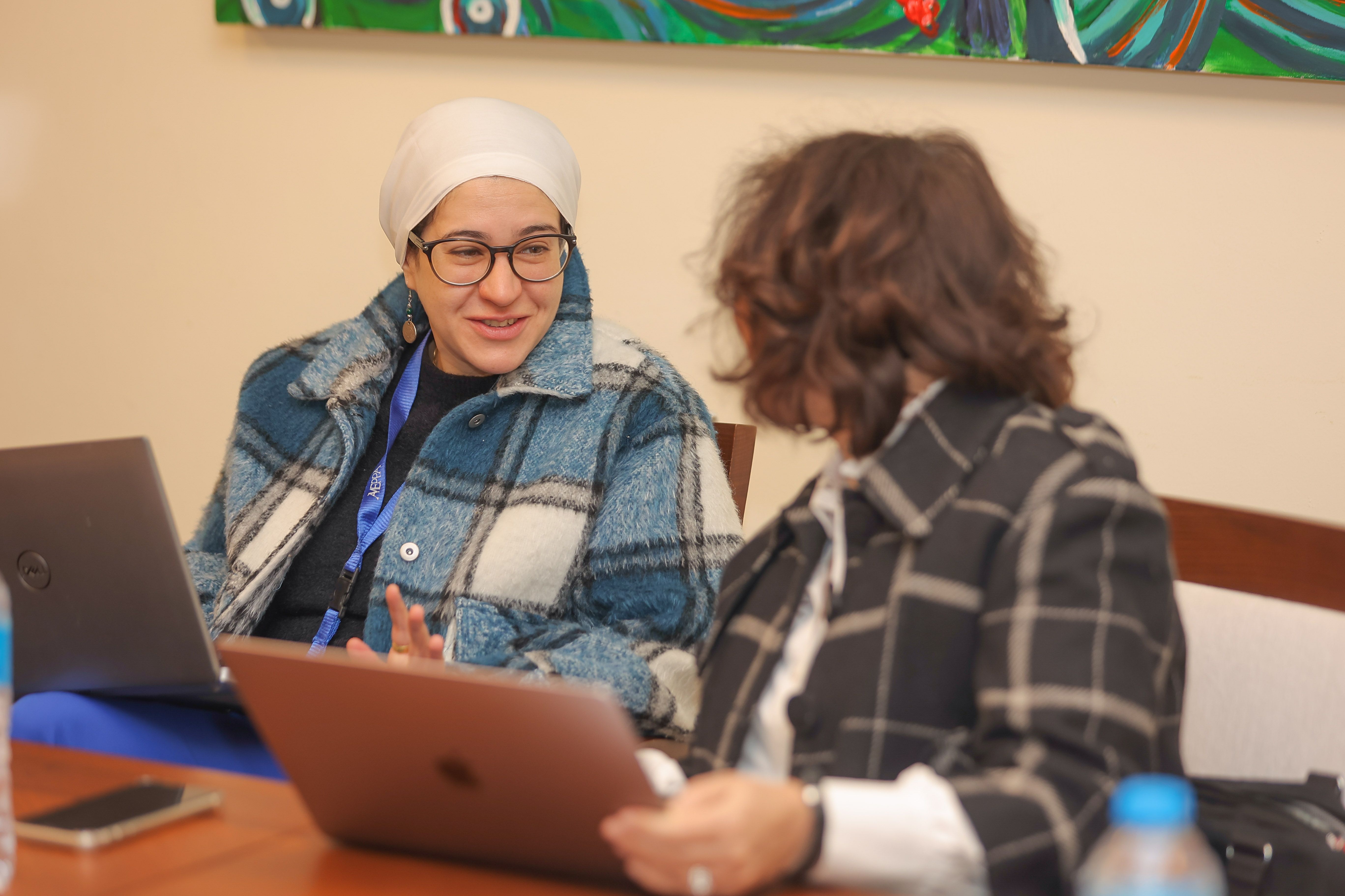 أميرة شحاتة تحصل على الماجستير فى سياسات الإعلام بالجامعة الأمريكية