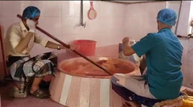 «القبيطة».. تراث من حلوى