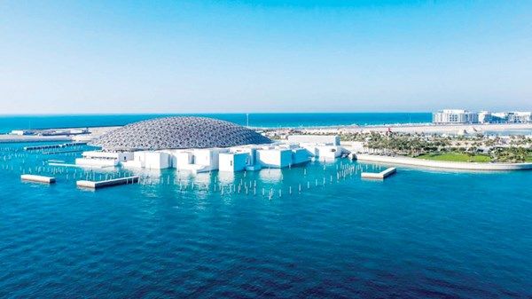 «جزر الإمارات السياحية».. لآلئ ساحرة تستقطب عشاق المغامرات والحياة البرية