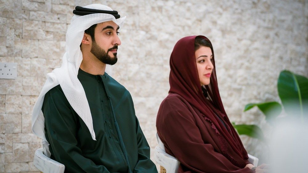 عبدالله بن زايد وسيغريد كاج يبحثان تعزيز الدعم الإنساني للشعب الفلسطيني