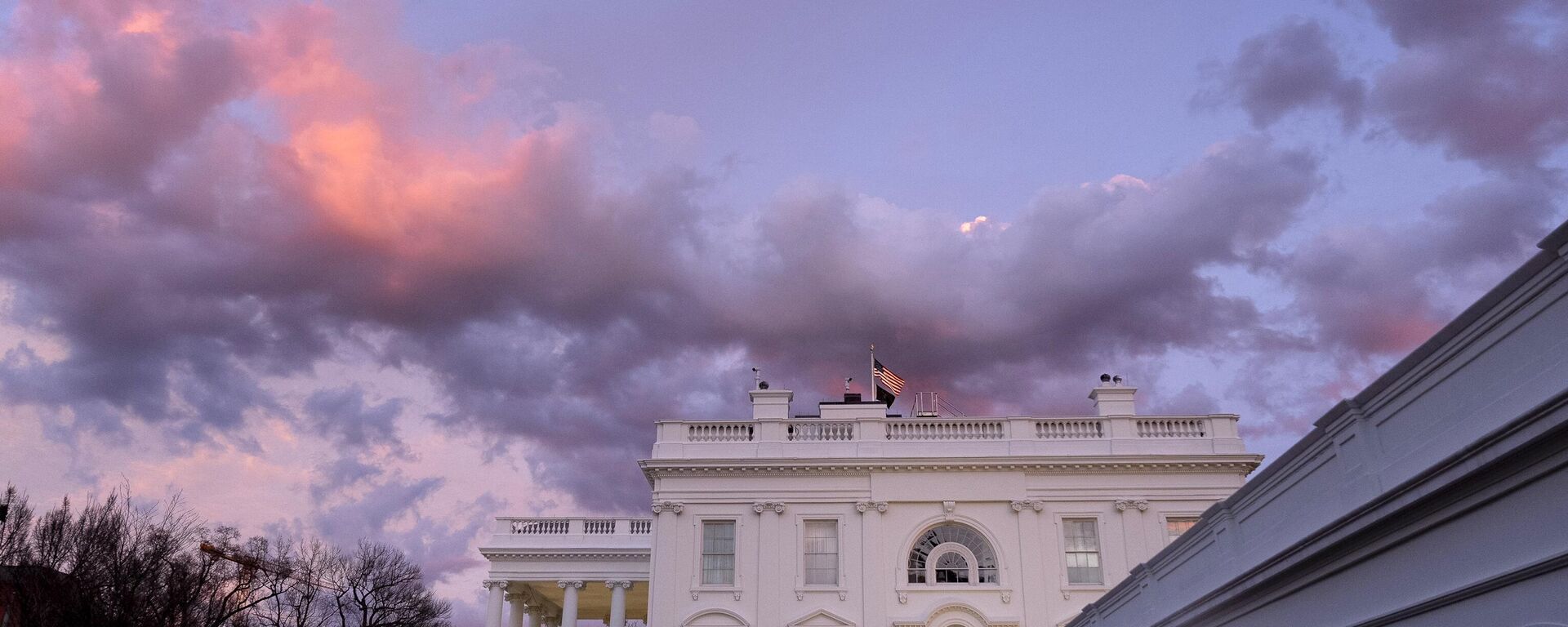 صحيفة إسرائيلية: اعتقلنا عددا كبيرا من الفلسطينيين في الضفة الغربية حتى لا ينفجر الوضع فيها