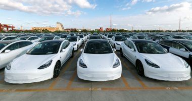 تكنولوجيا: تسلا تسوى دعوى قضائية بـ 1.5 مليون دولار بسبب نفايات خطرة بكاليفورنيا