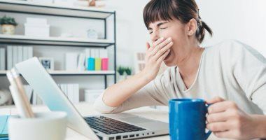 هل النظر لشاشة الكمبيوتر طوال اليوم يضر بعينيك؟.. طرق الوقاية