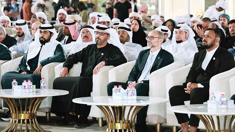 أبوظبي تتسلم راية تنظيم المؤتمر الدولي للاتحاد العالمي للصم 2027