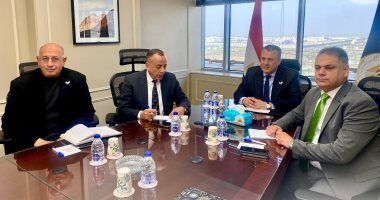 وزير السياحة والآثار يلتقى وزير التراث الوطنى والفنون بمالطا لبحث التعاون