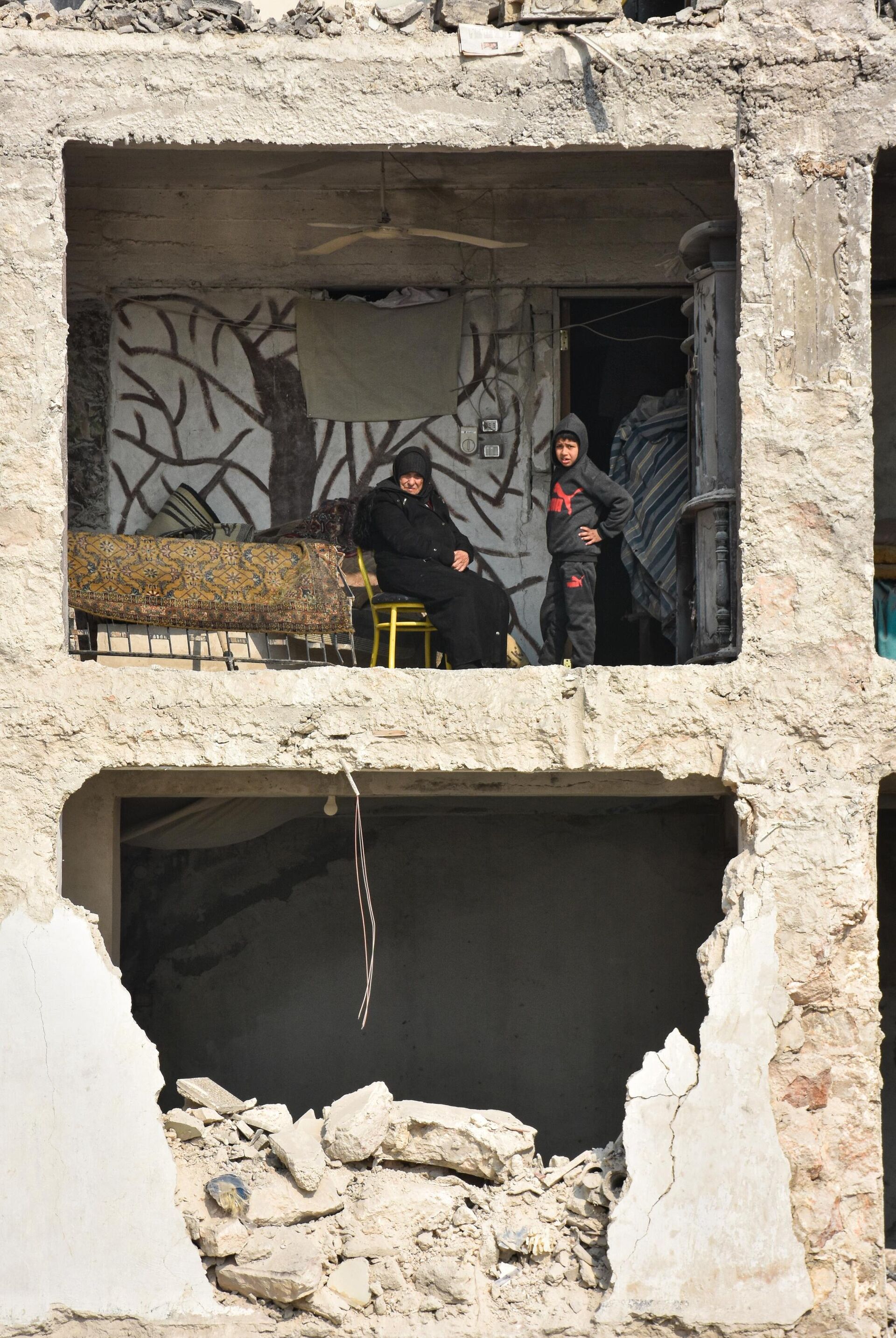 الحصار ، الإرهاب، والزلزال.. أٌقانيم الموت التي لاحقت أرواح سكان حلب الحصار ، الإرهاب، والزلزال.. أٌقانيم الموت التي لاحقت أرواح سكان حلب - الخليج 365 عربي, 1920, 05.02.2024