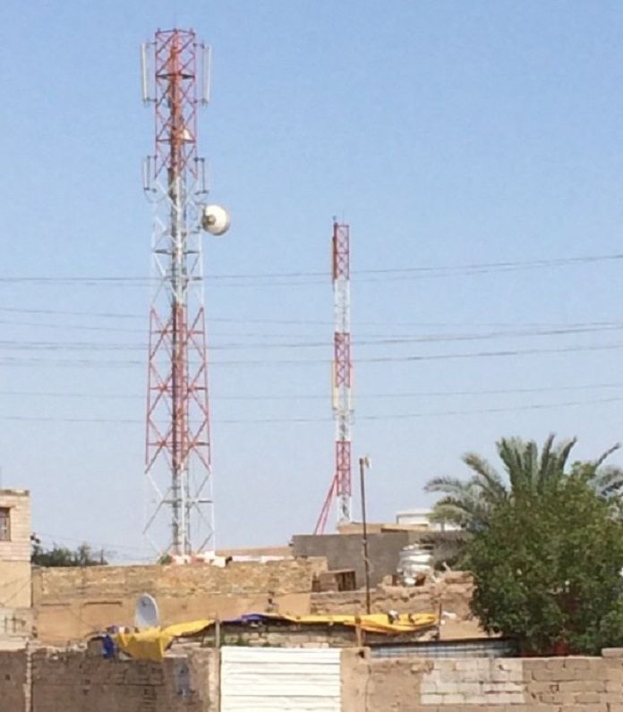 بنوك وسفارات توقف خدماتها.. السودانيون يعيشون “عزلة اتصالية”