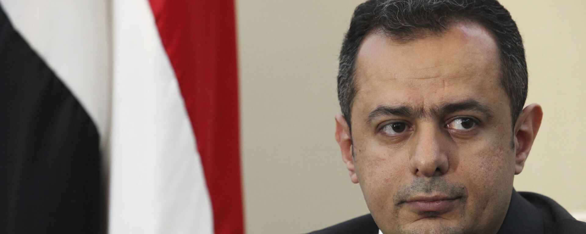 رئيس مجلس القيادة اليمني يعين وزير الخارجية أحمد بن مبارك رئيسا للوزراء