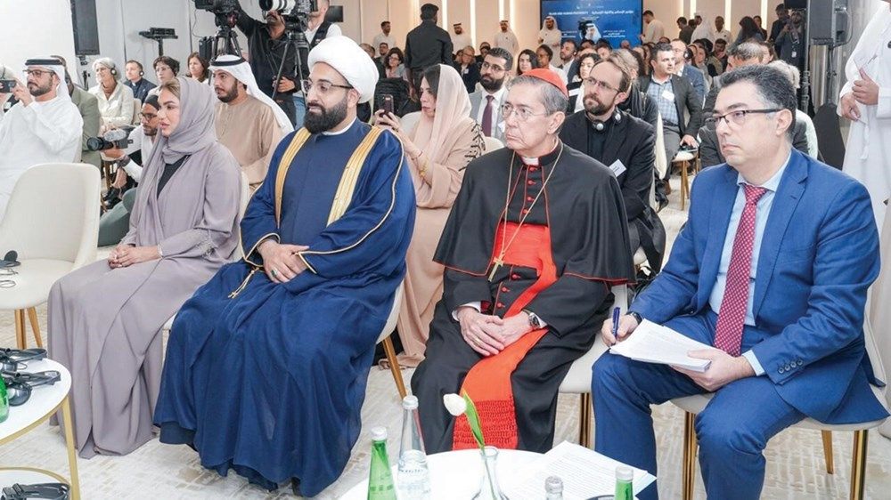 نهيان بن مبارك: بناء مجتمع عالمي بالأخوة الإنسانية والتعايش السلمي