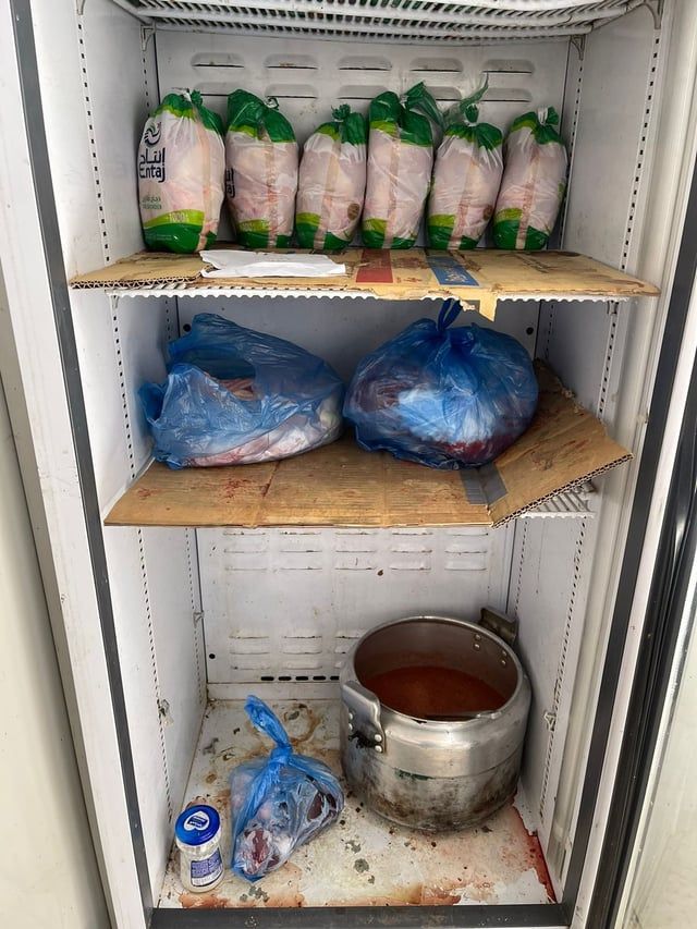 120 جولة في أسبوع.. "بلدية بيشة" تتلف قرابة طن من اللحوم الفاسدة