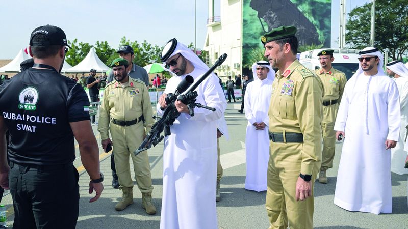 الامارات | منصور بن محمد يشهد منافسات تحدي الإمارات للفرق التكتيكية
