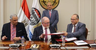 وزير قطاع الأعمال يشهد توقيع اتفاقية لإعادة تأهيل الدلتا للأسمدة وتشغيل المصانع