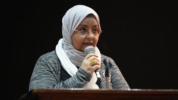 أهل مصر .. دينا هويدي: نؤمن إيمانًا راسخًا بأن الثقافة أحد أهم جسور التواصل بين فتيات المحافظات الحدودية