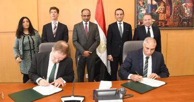 الإسكان: توقيع مذكرة تفاهم للتعاون بمجال المدن والبنية التحتية مع السفارة البريطانية