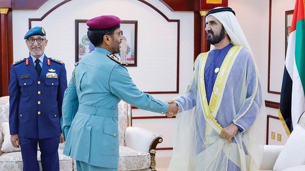 محمد بن راشد: تعزيز التعاون في إعداد الكوادر العسكرية