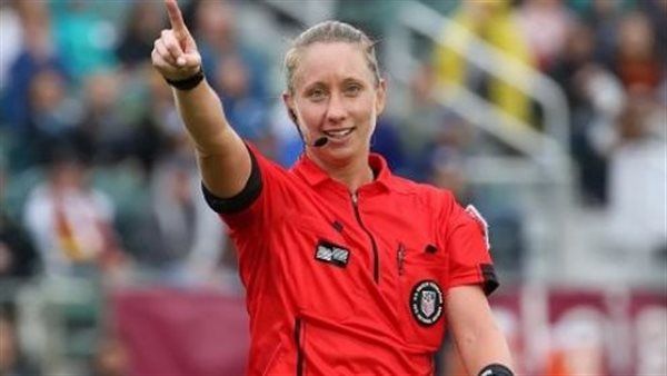 نهائي كأس موسم الرياض .. انطلاق اللقاء بقيادة صافرة نسائية أمريكية