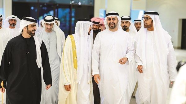 ذياب بن محمد بن زايد وسلطان بن حمدان وخليفة بن طحنون يحضرون حفل زفاف أحمد المحرزي