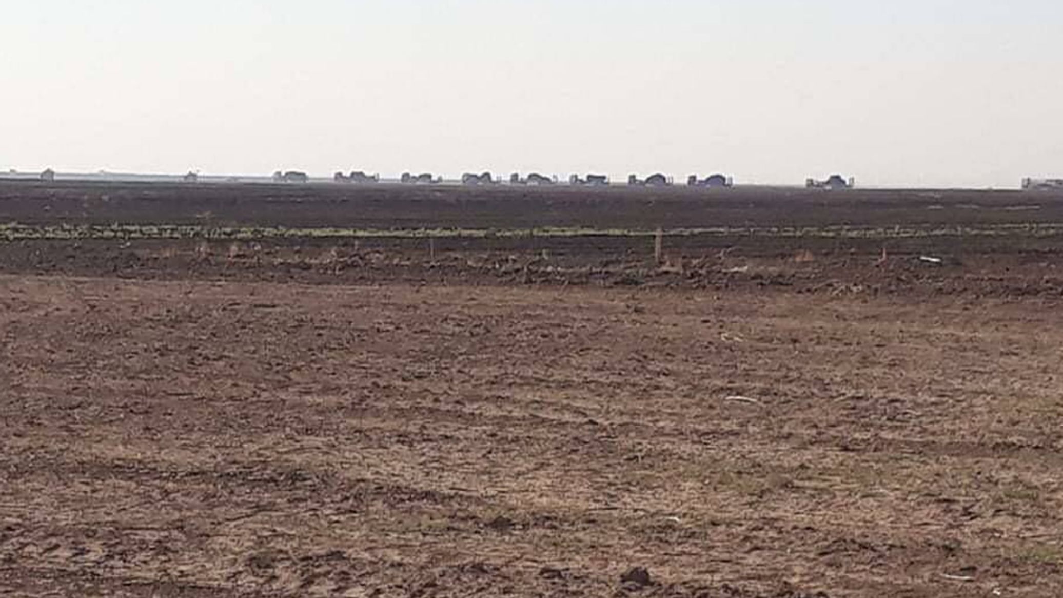 مراسل "الخليج 365": طيران مجهول يشن غارة على الحدود السورية العراقية