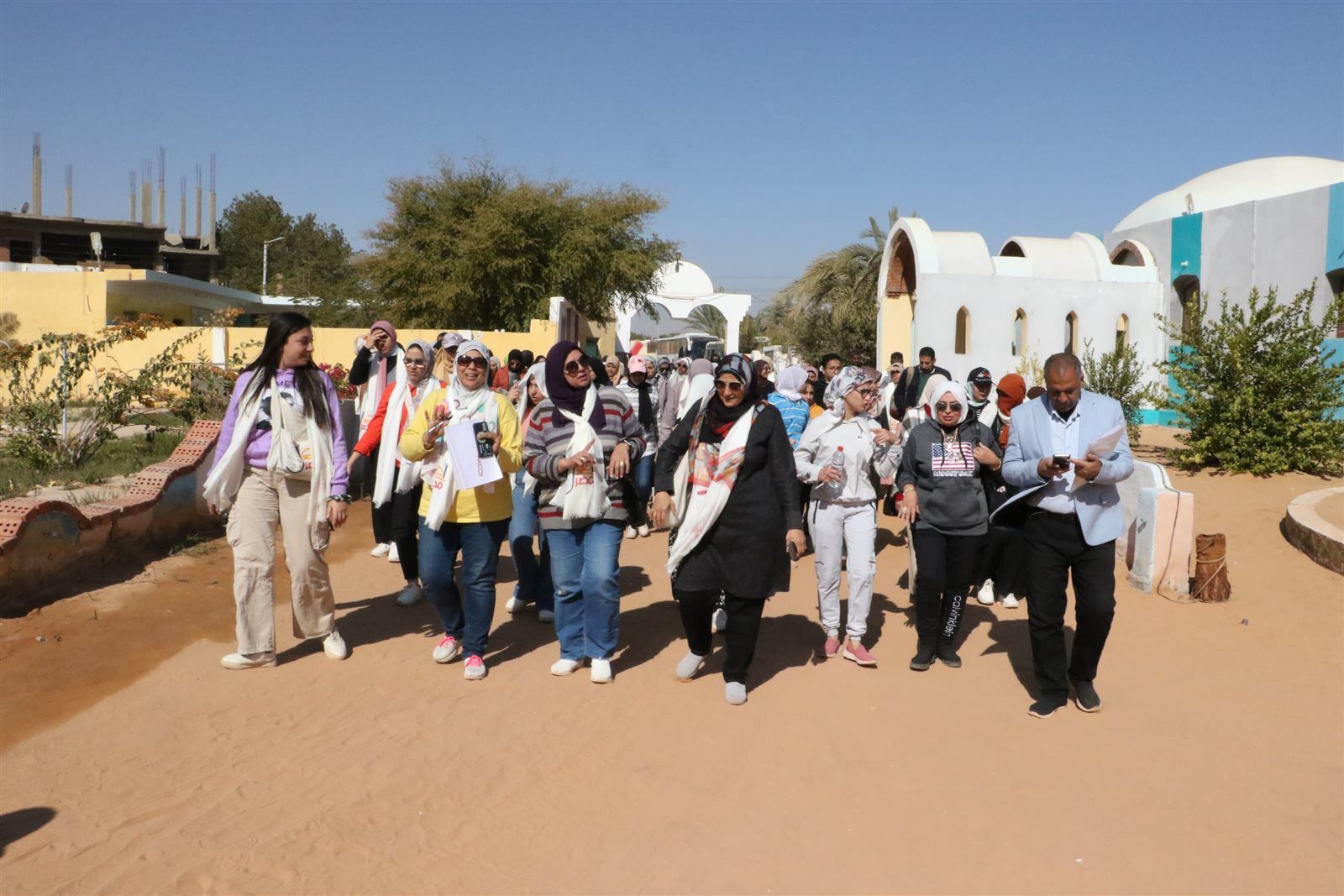 "أهل مصر".. جولة لفتيات ملتقى المحافظات الحدودية بمدينة بلاط وجمعية تنمية المجتمع بالبشندي