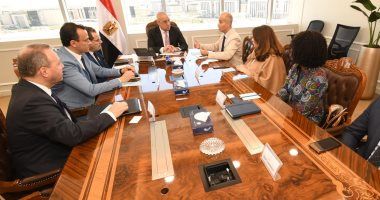 وزير الإسكان يستعرض تحضيرات لاستضافة مصر المنتدى الحضرى العالمى
