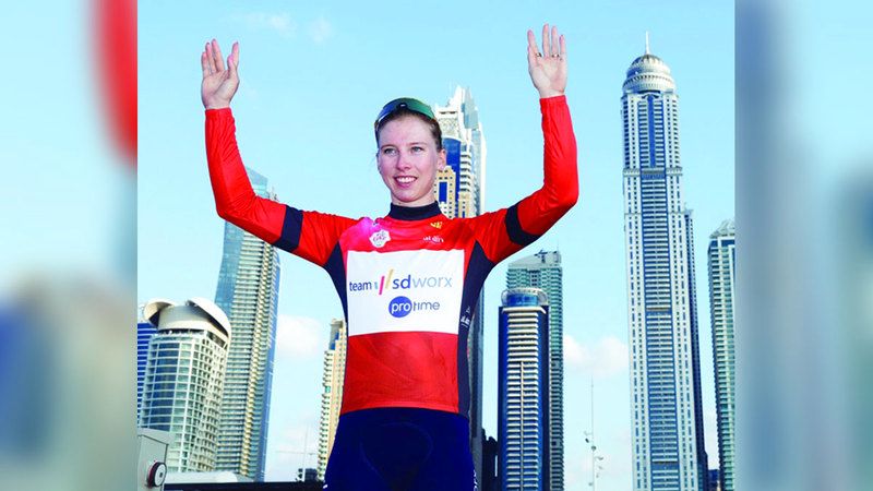 الامارات | الهولندية ويبيس بطلة «دبي» في طواف الإمارات للسيدات