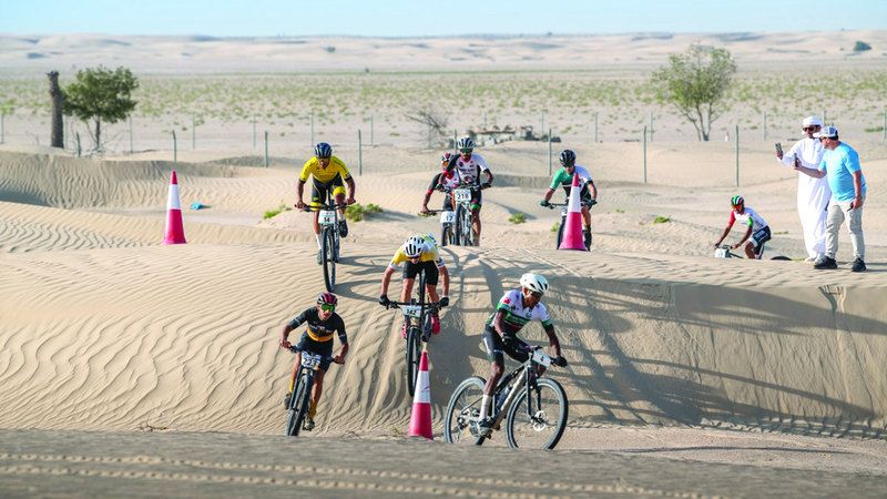 الامارات | «السباق الصحراوي» مسك ختام بطولة السلم للدرّاجات